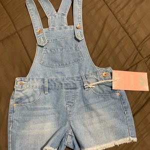 Short overalls for girl